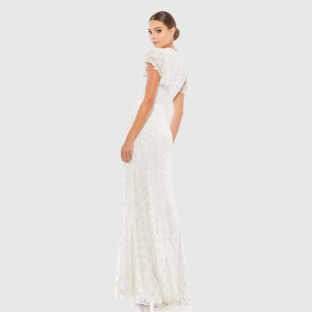 Mac Duggal elegant floor